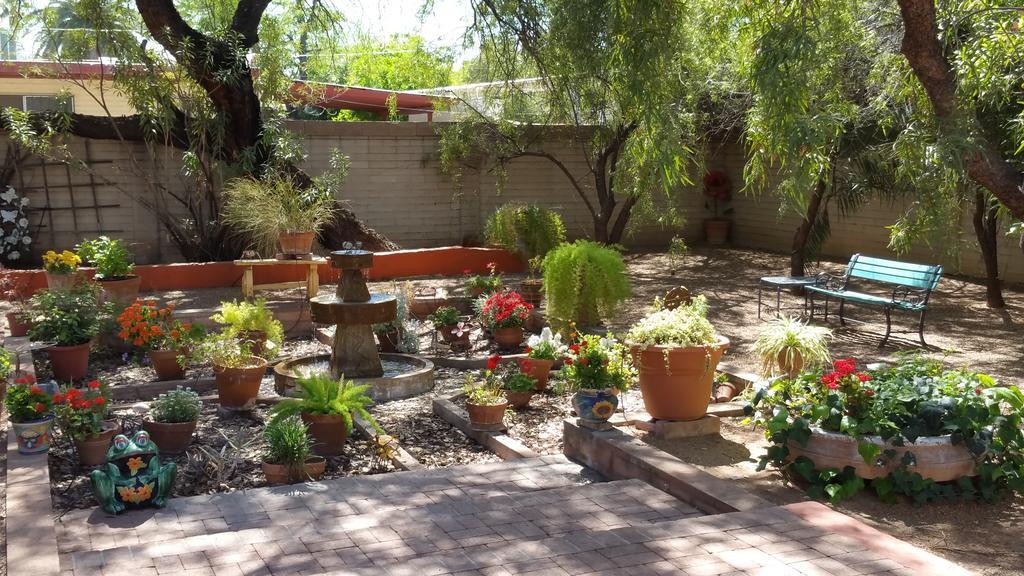 Sam Hughes Inn B&B Tucson Exterior photo