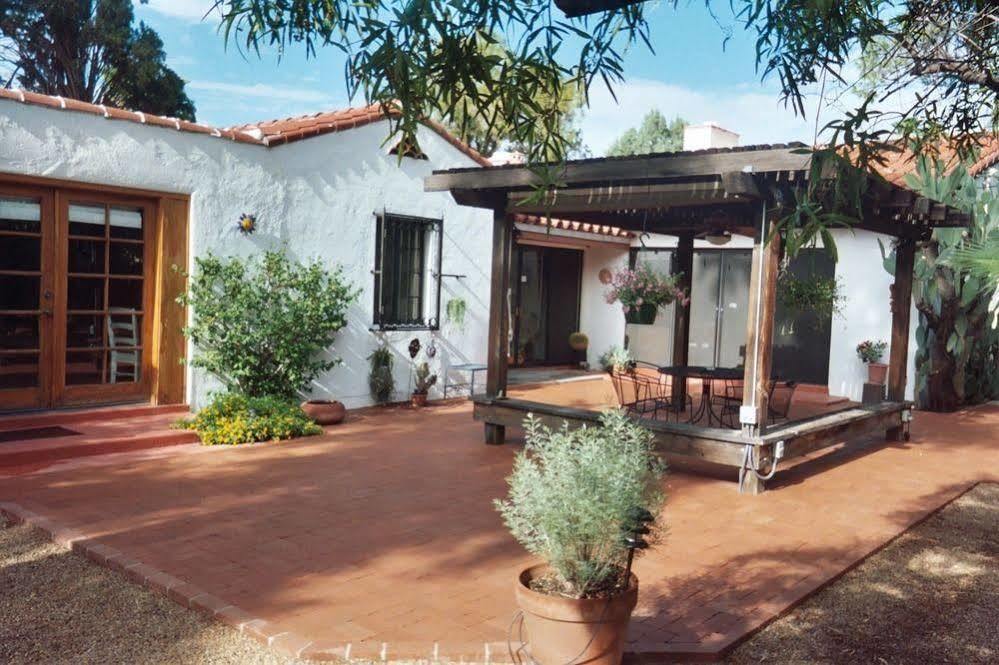 Sam Hughes Inn B&B Tucson Exterior photo